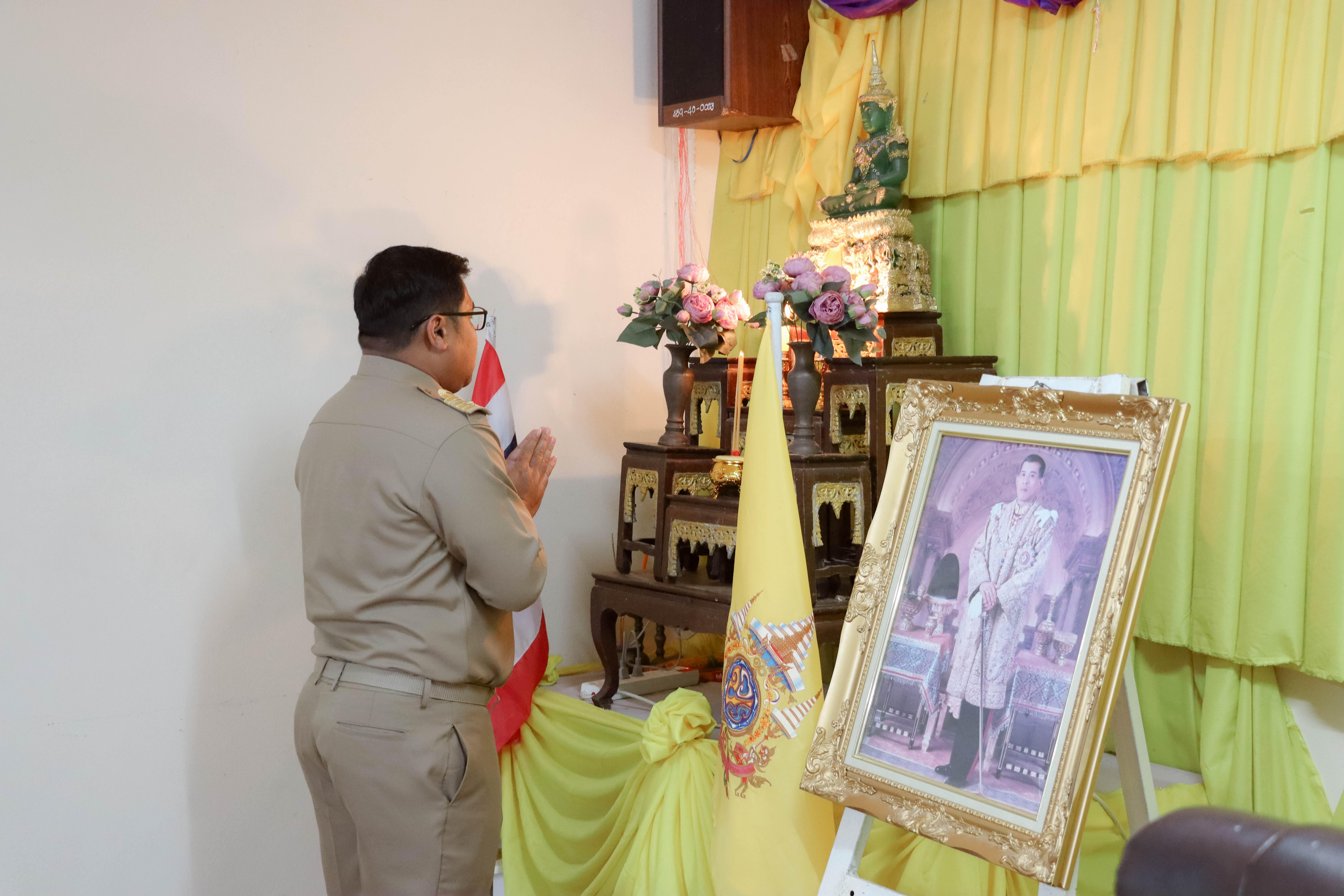 ประชุมสภาองค์การบริหารส่วนตำบลบ้านไทร ครั้งแรก
