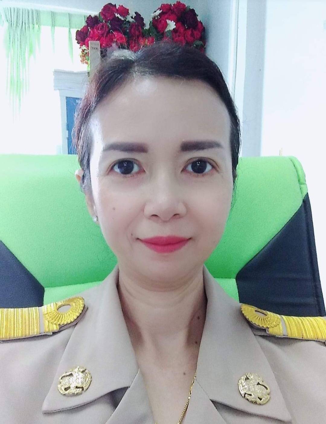 นางนลินภัสร์ โสภณวัฒนะนนท์ 