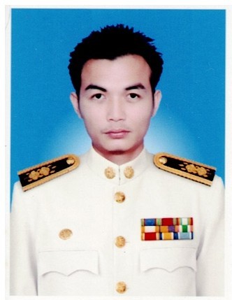นายชัยชนะ ชมดง